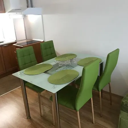 Maria 2 בית הארחה 2*