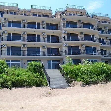 Maria 2 בית הארחה 2*