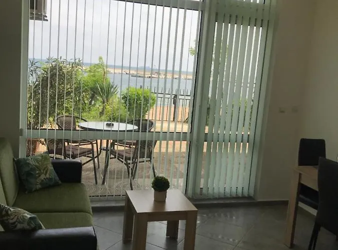 Maria 2 2* Černomorec