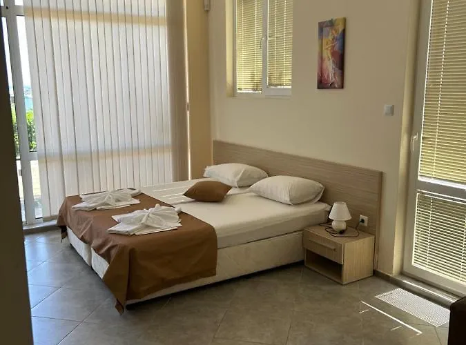 玛丽亚2号别墅 招待所 2*